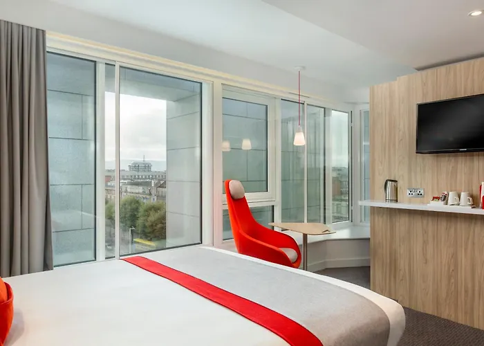 Hotel Express Centre By Ihg