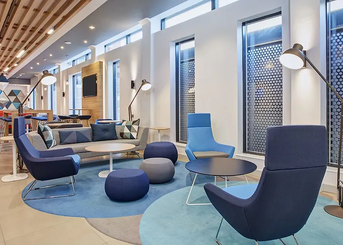 Hotel Express Centre By Ihg 3*
