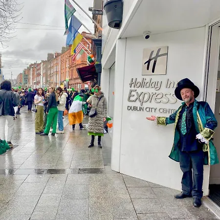 Express Centre By Ihg 3*