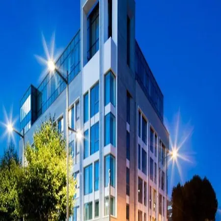 Hotel Express Centre By Ihg 3*