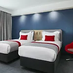 Express Centre By Ihg Hotel 3*