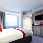 Hotel Express Centre By Ihg