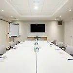 Express Centre By Ihg 3*