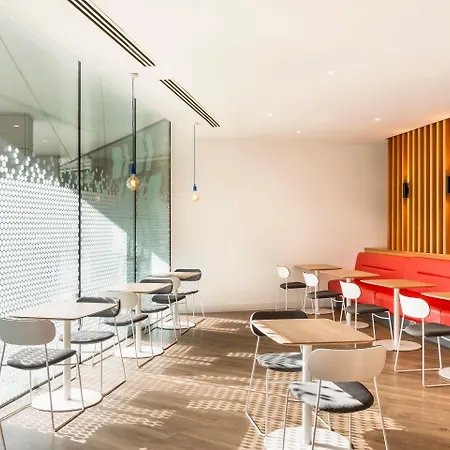 Hotel Express Centre By Ihg 3*