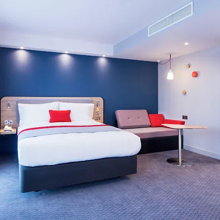 Express Centre By Ihg 3*