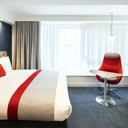 Hotel Express Centre By Ihg
