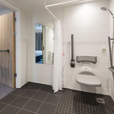 Express Centre By Ihg Hotel 3*