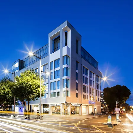 Express Centre By Ihg
