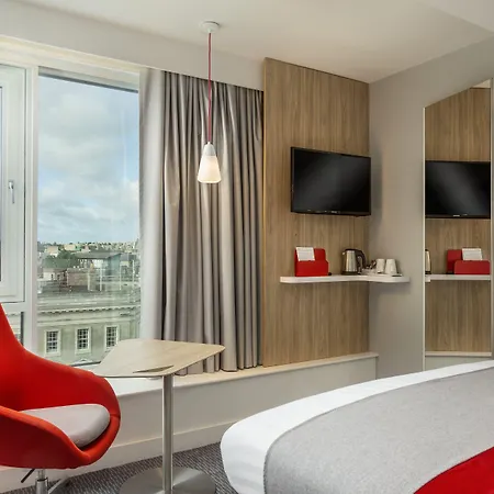 Express Centre By Ihg Hotel 3*