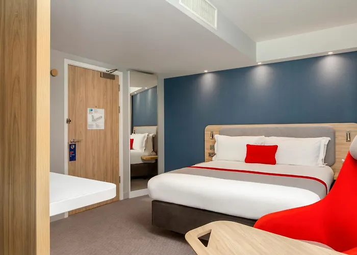 Hotel Express Centre By Ihg 3*