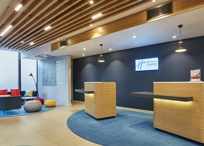 Hotel Express Centre By Ihg 3*