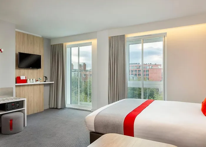 Hotel Express Centre By Ihg