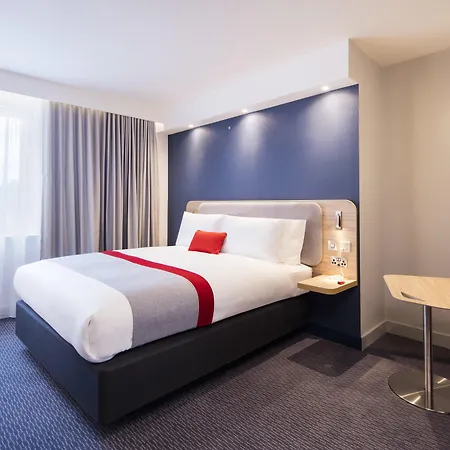 Express Centre By Ihg 3*