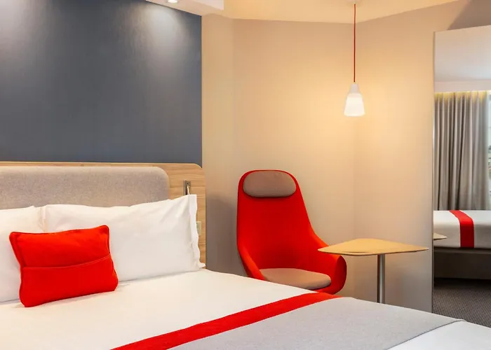 Express Centre By Ihg Hotel 3*