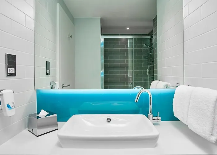 Express Centre By Ihg Hotel